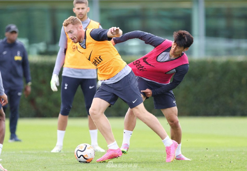 而在财务与 而在财务与